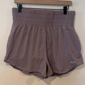 Nike Mauve Dri-Fit Athletic Shorts Size L with Pockets and Built In Underwear